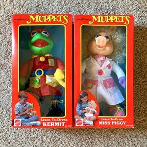 LEARN-TO-DRESS KERMIT AND MISS PIGGY